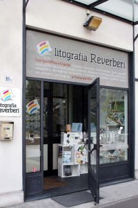 Vetrina della Litografia Reverberi