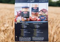 Scheda con buchi per inserimento
